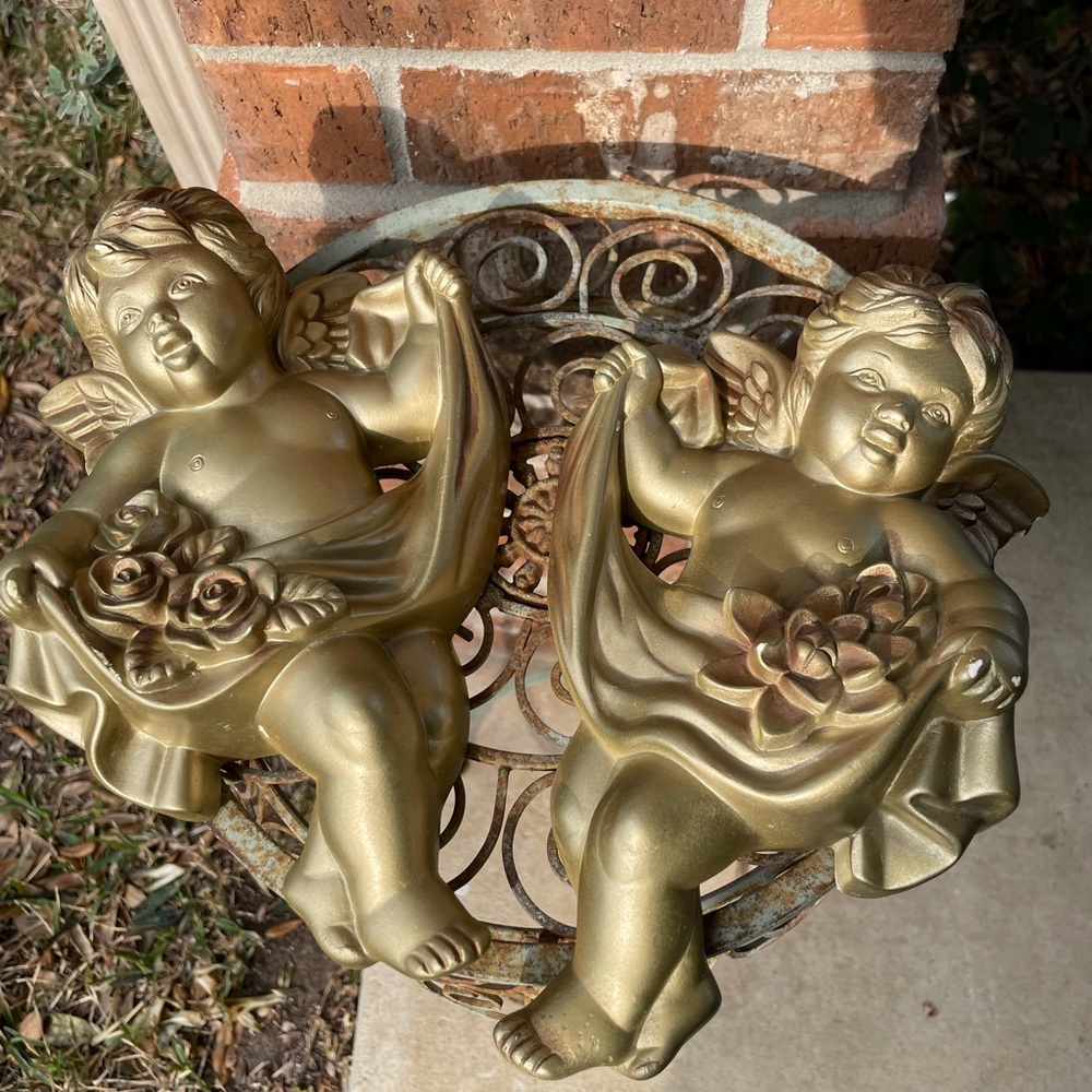 🌸SOLD🌸 *Do not purchase* Vintage Gold Angel Wall Art Chalkware 1966